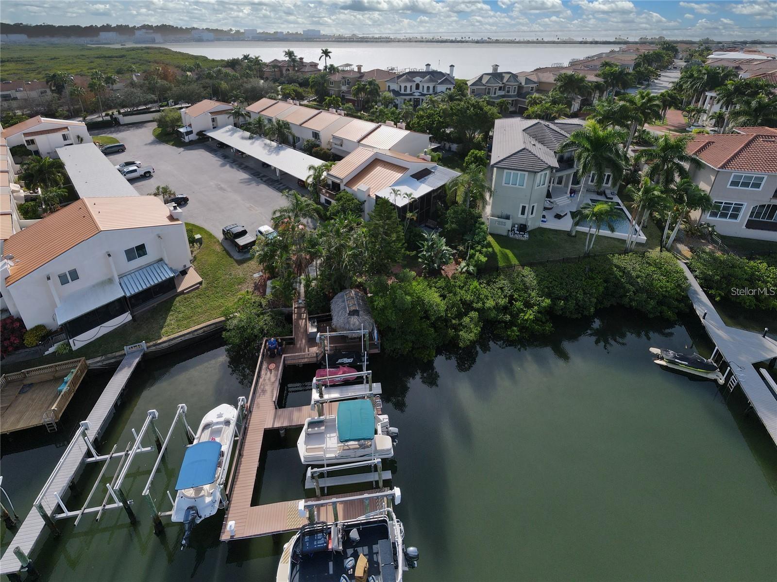 8714 COVE CT, TAMPA, FL, 33615
