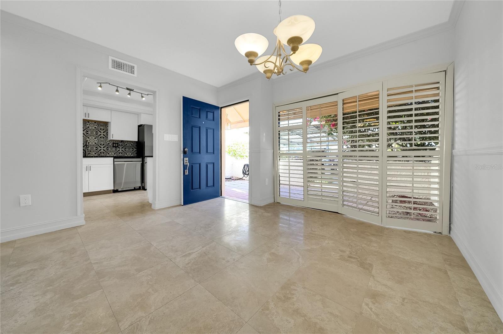 8714 COVE CT, TAMPA, FL, 33615