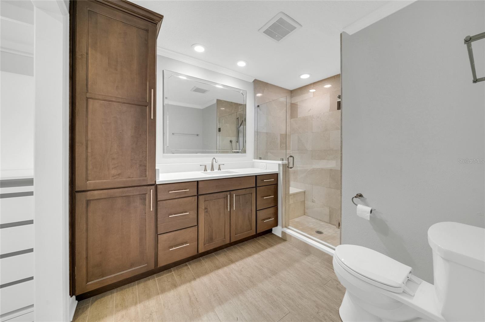 8714 COVE CT, TAMPA, FL, 33615
