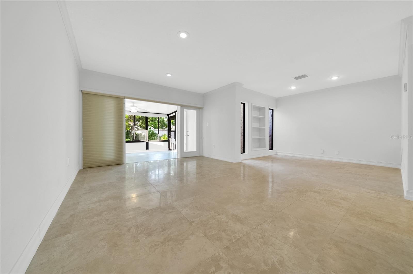 8714 COVE CT, TAMPA, FL, 33615