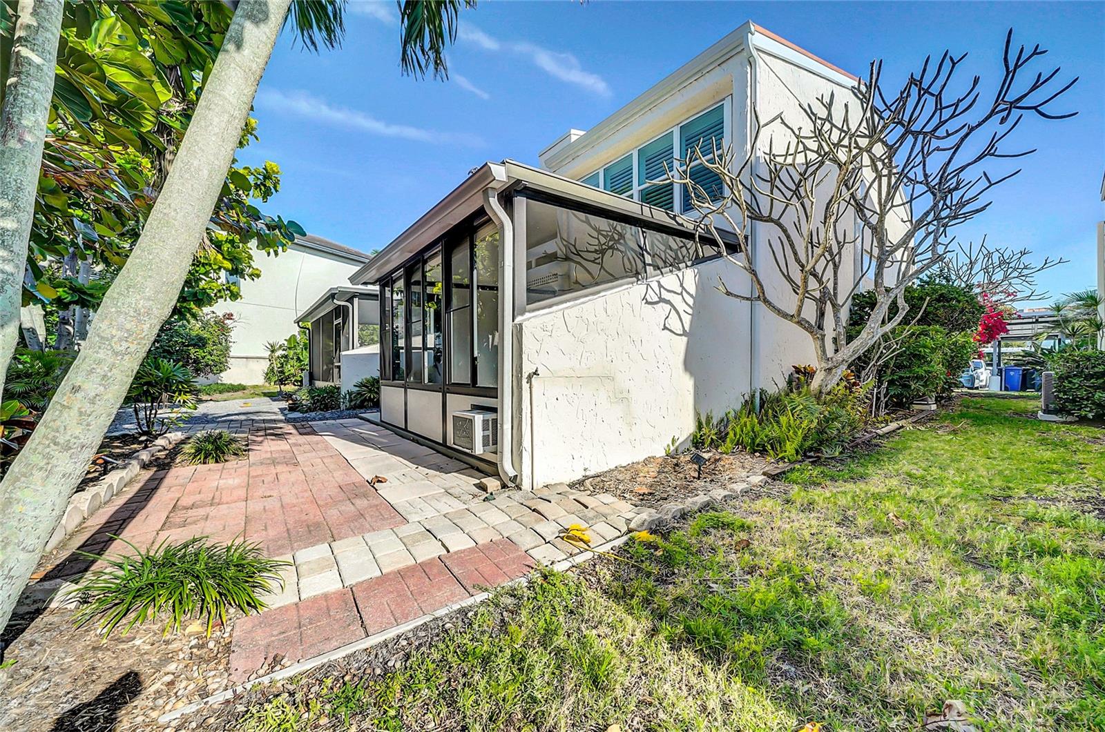 8714 COVE CT, TAMPA, FL, 33615