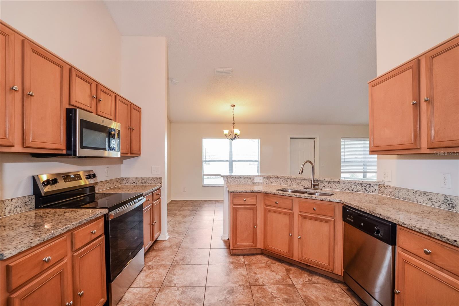 1825 MANITOBA CT, KISSIMMEE, FL, 34759