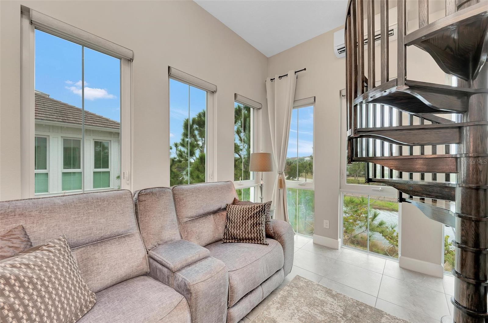 282 SAPPHIRE LAKE DRIVE DR #201, BRADENTON, FL, 34209