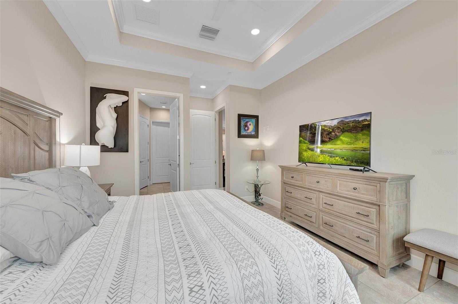 282 SAPPHIRE LAKE DRIVE DR #201, BRADENTON, FL, 34209