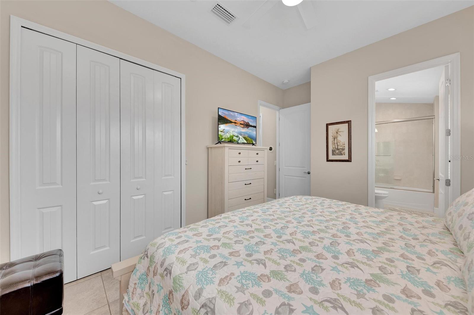 282 SAPPHIRE LAKE DRIVE DR #201, BRADENTON, FL, 34209