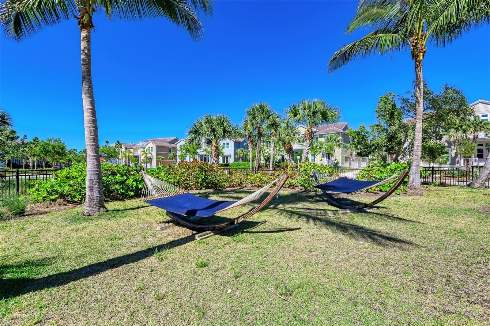 282 SAPPHIRE LAKE DRIVE DR #201, BRADENTON, FL, 34209