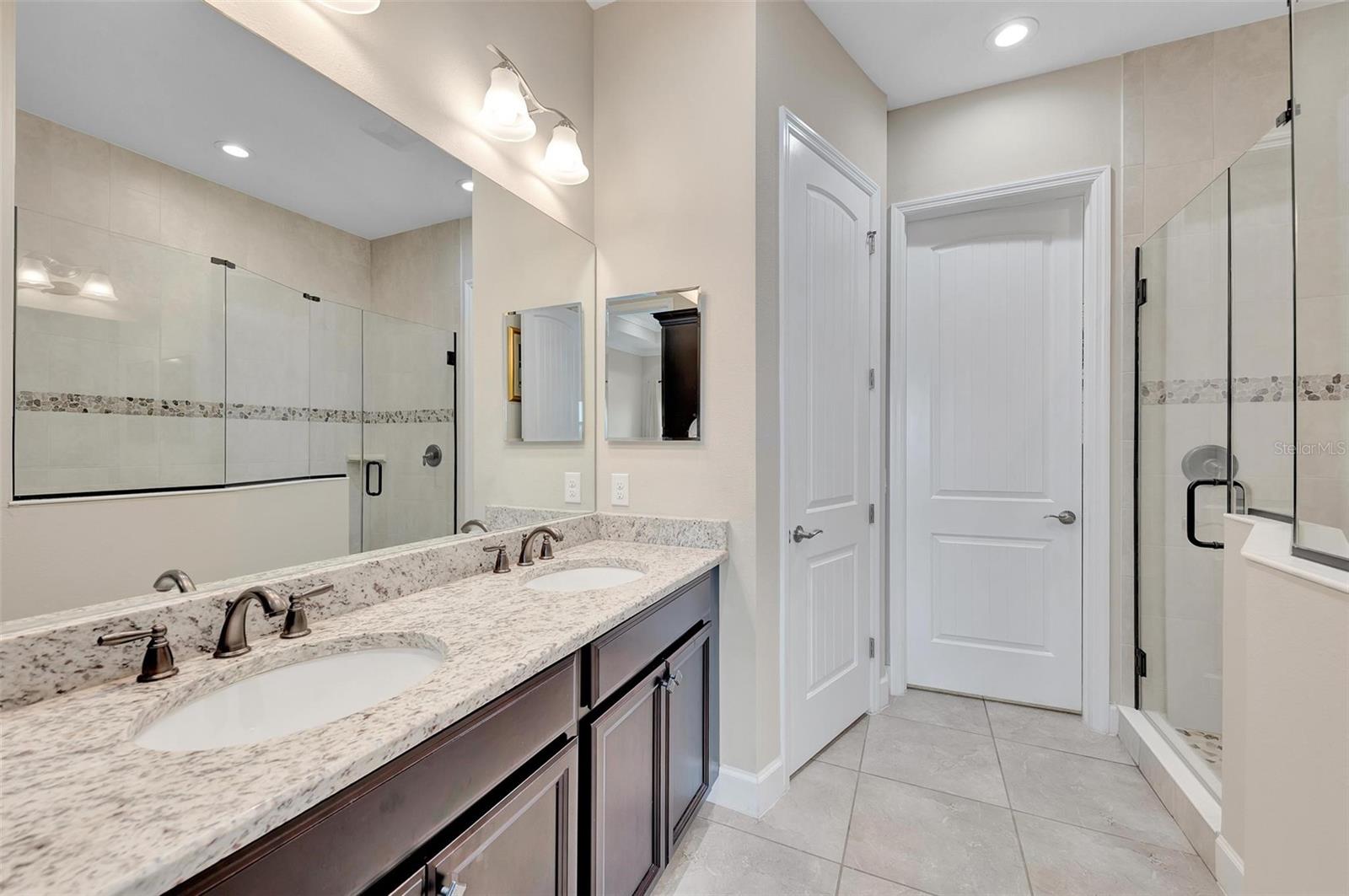 282 SAPPHIRE LAKE DRIVE DR #201, BRADENTON, FL, 34209