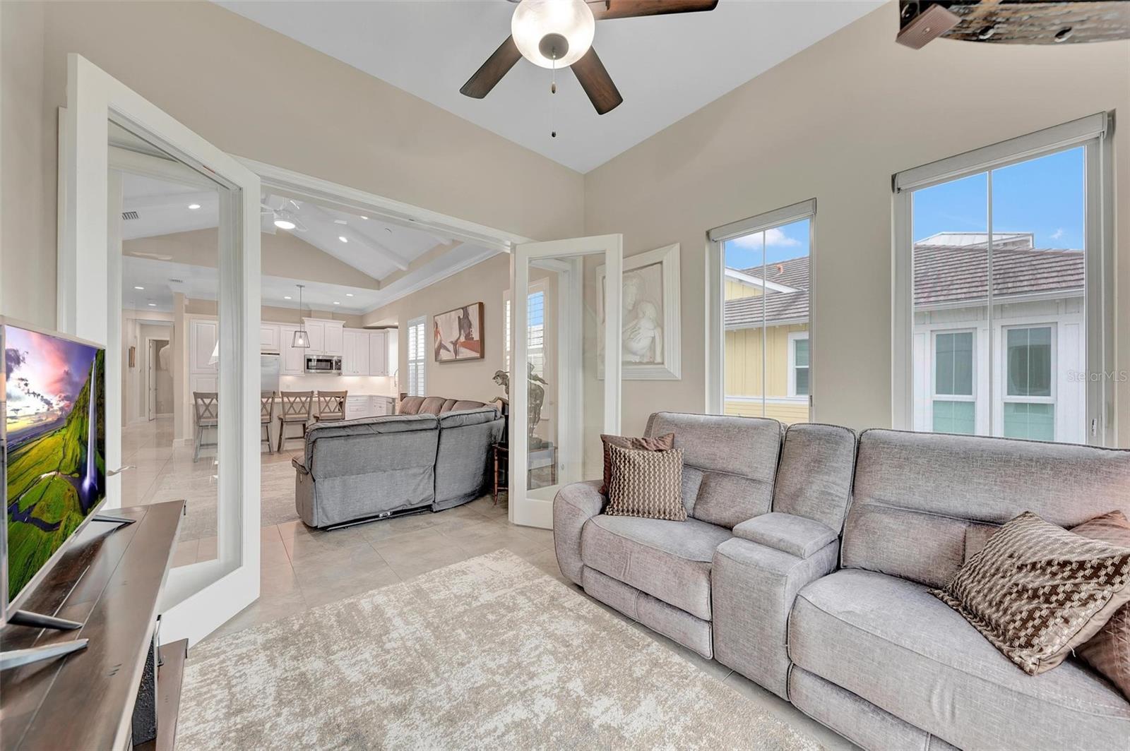 282 SAPPHIRE LAKE DRIVE DR #201, BRADENTON, FL, 34209