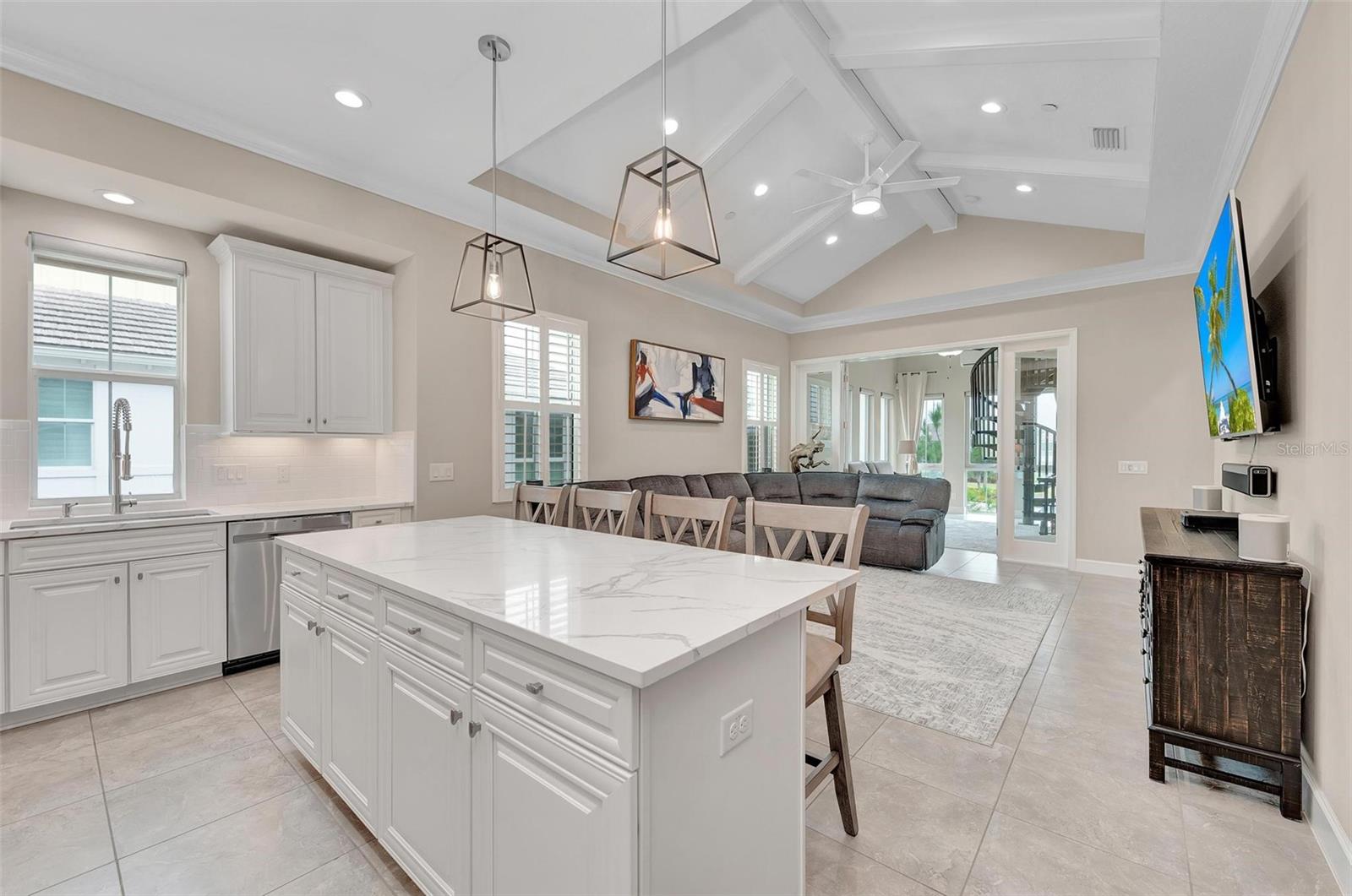 282 SAPPHIRE LAKE DRIVE DR #201, BRADENTON, FL, 34209