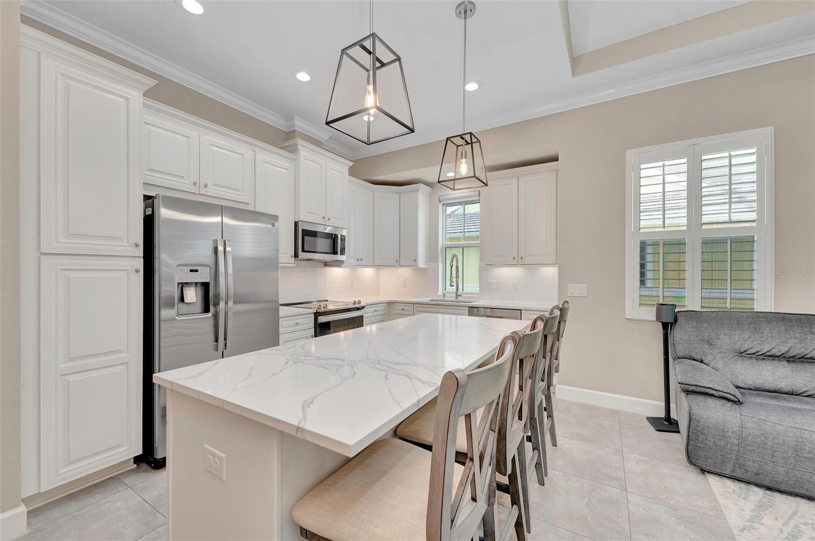 282 SAPPHIRE LAKE DRIVE DR #201, BRADENTON, FL, 34209