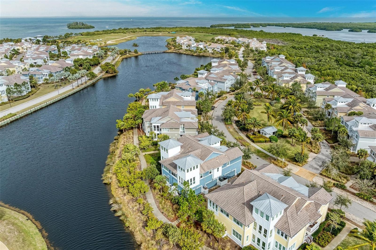 282 SAPPHIRE LAKE DRIVE DR #201, BRADENTON, FL, 34209