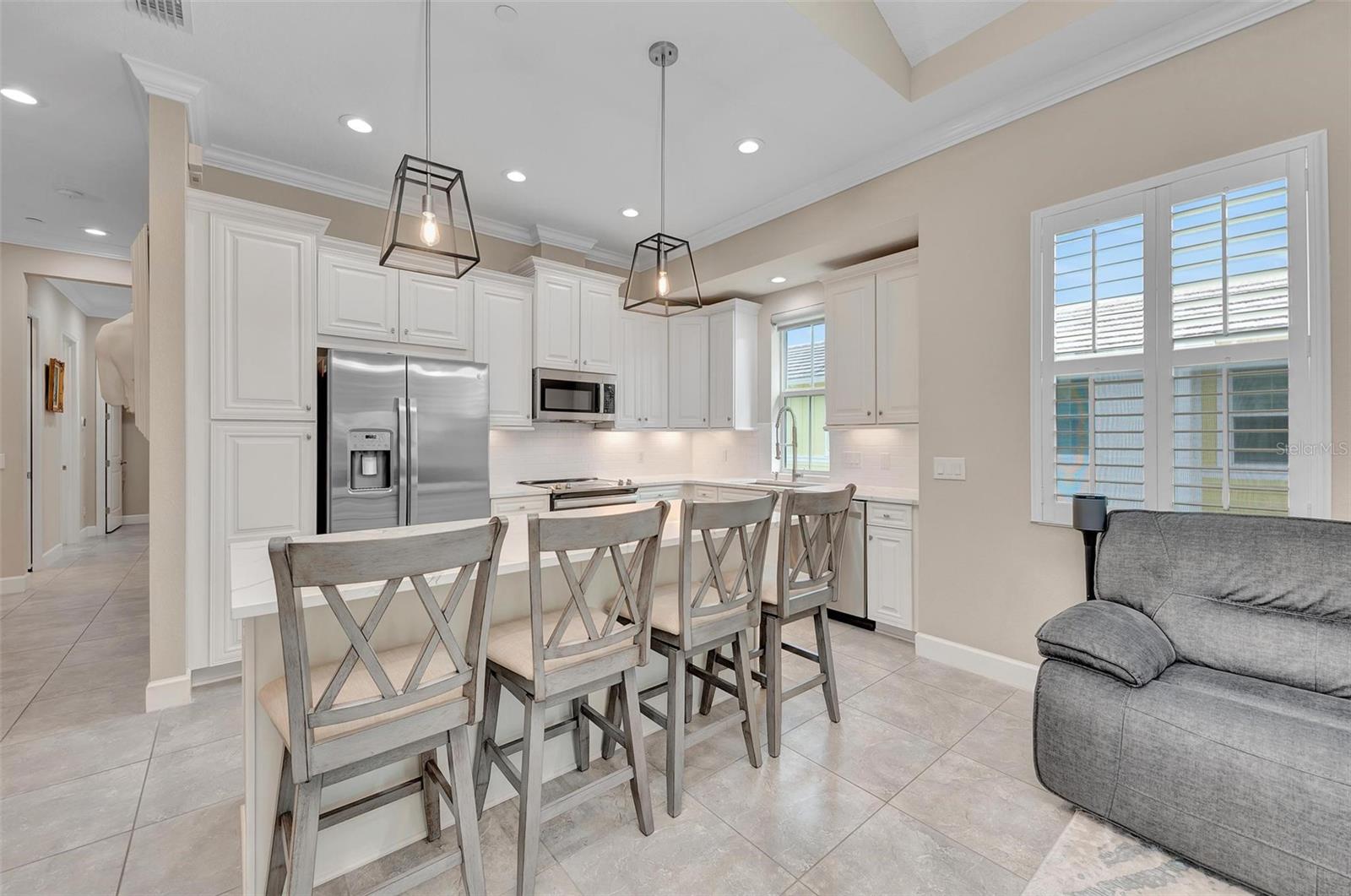282 SAPPHIRE LAKE DRIVE DR #201, BRADENTON, FL, 34209