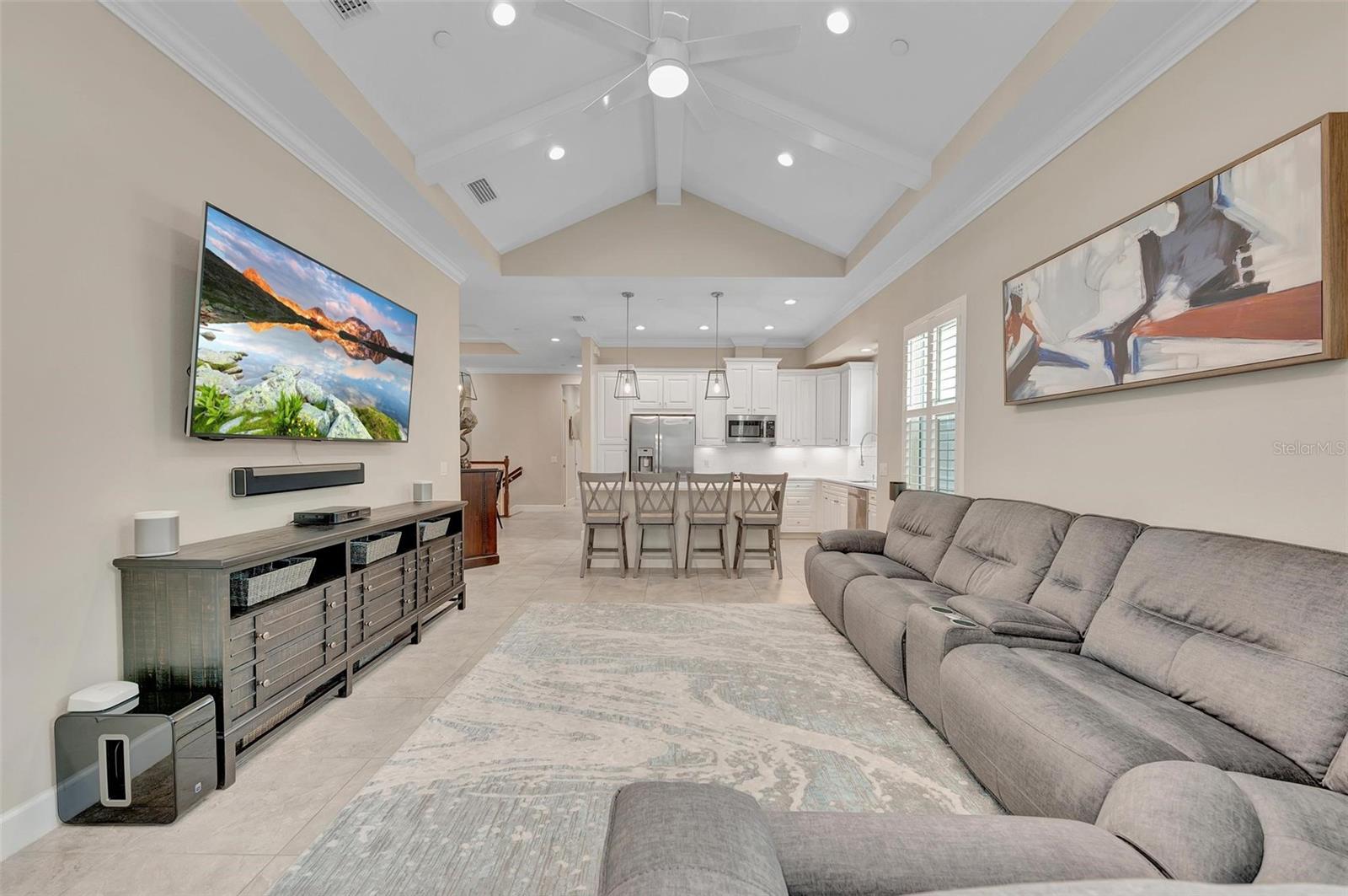 282 SAPPHIRE LAKE DRIVE DR #201, BRADENTON, FL, 34209