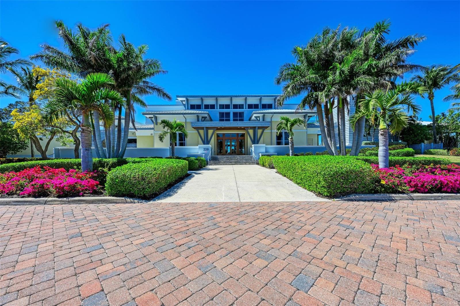 282 SAPPHIRE LAKE DRIVE DR #201, BRADENTON, FL, 34209