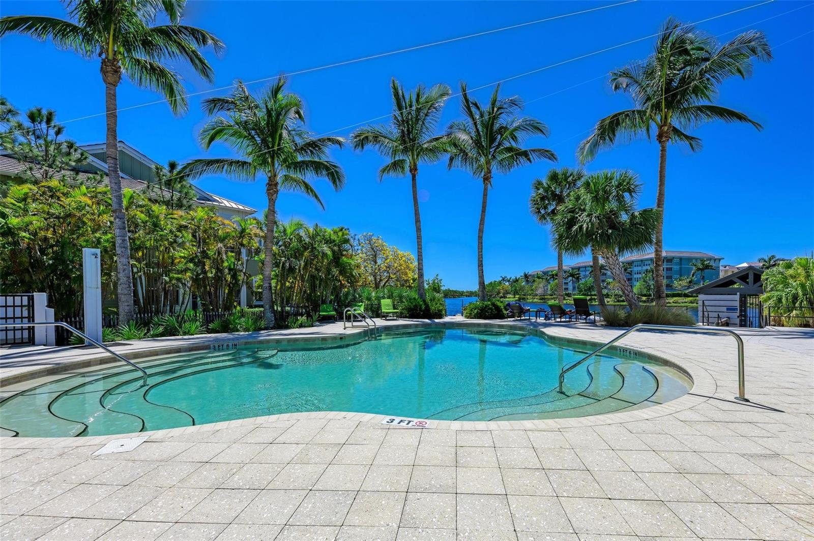 282 SAPPHIRE LAKE DRIVE DR #201, BRADENTON, FL, 34209