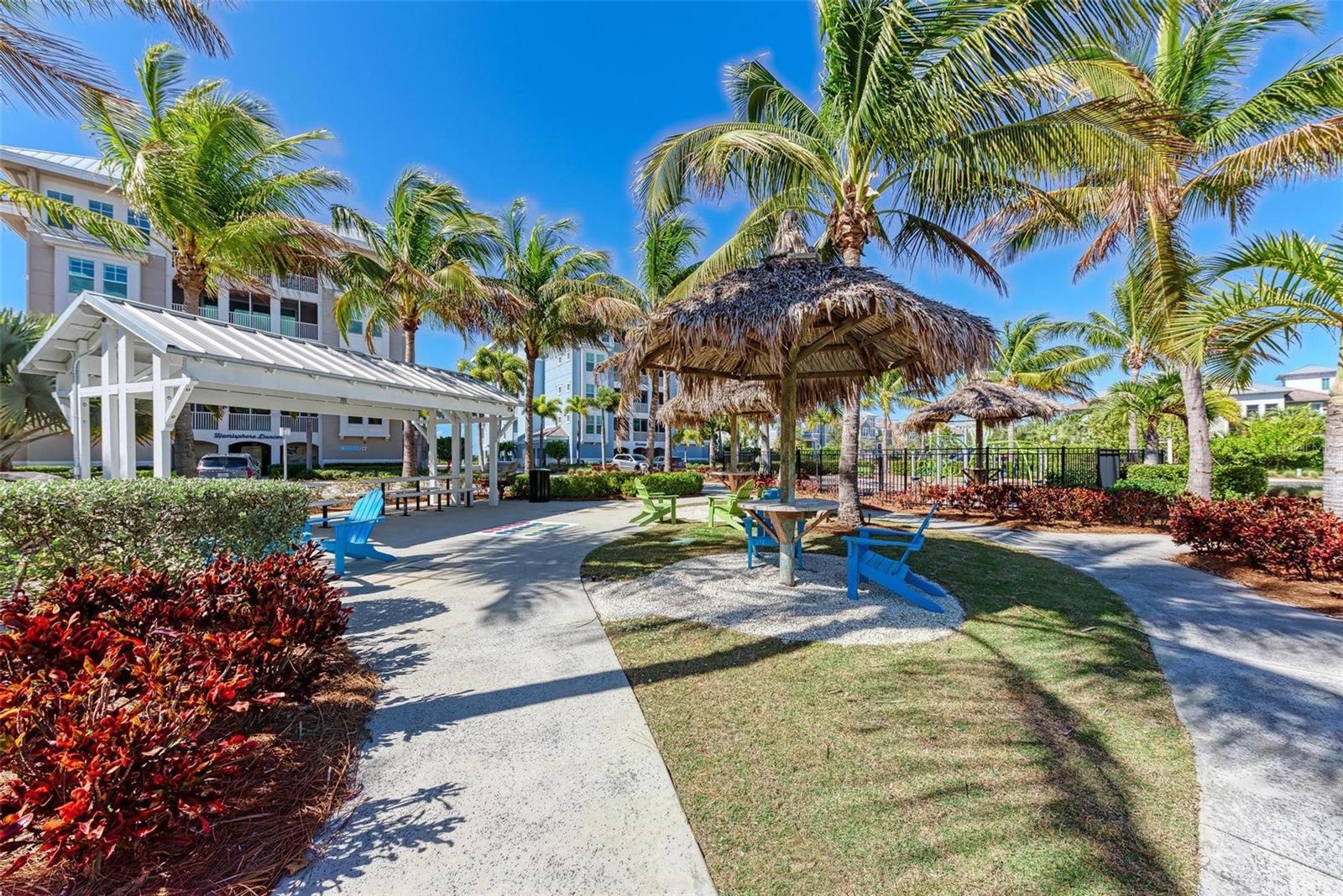 282 SAPPHIRE LAKE DRIVE DR #201, BRADENTON, FL, 34209