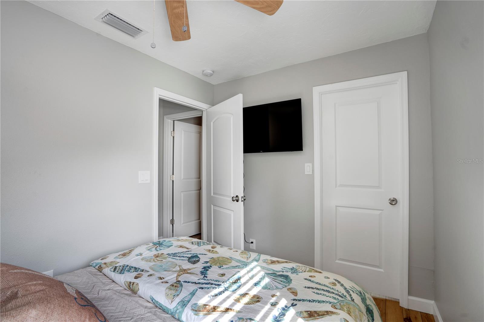 4705 HOLLINGSWORTH AVE, SARASOTA, FL, 34233