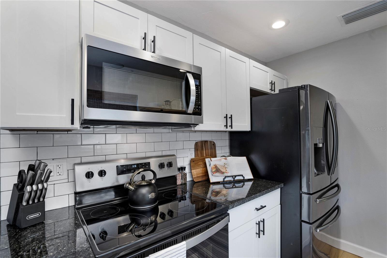 4705 HOLLINGSWORTH AVE, SARASOTA, FL, 34233