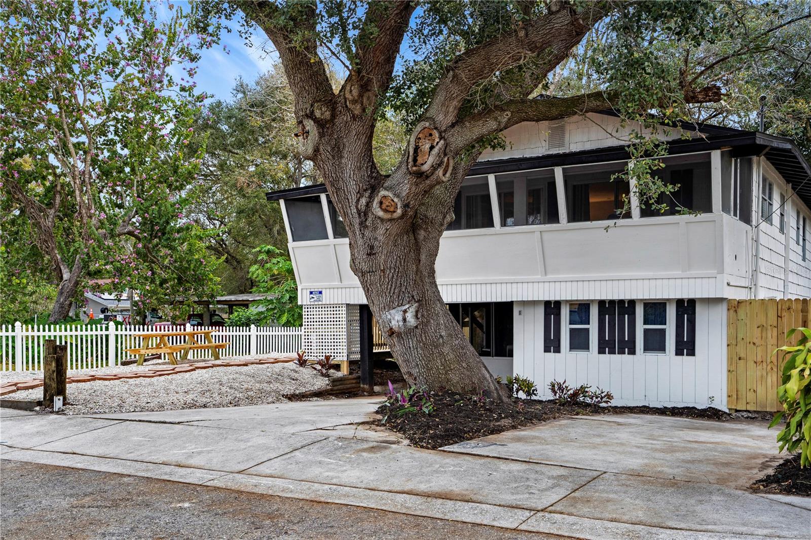 4705 HOLLINGSWORTH AVE, SARASOTA, FL, 34233