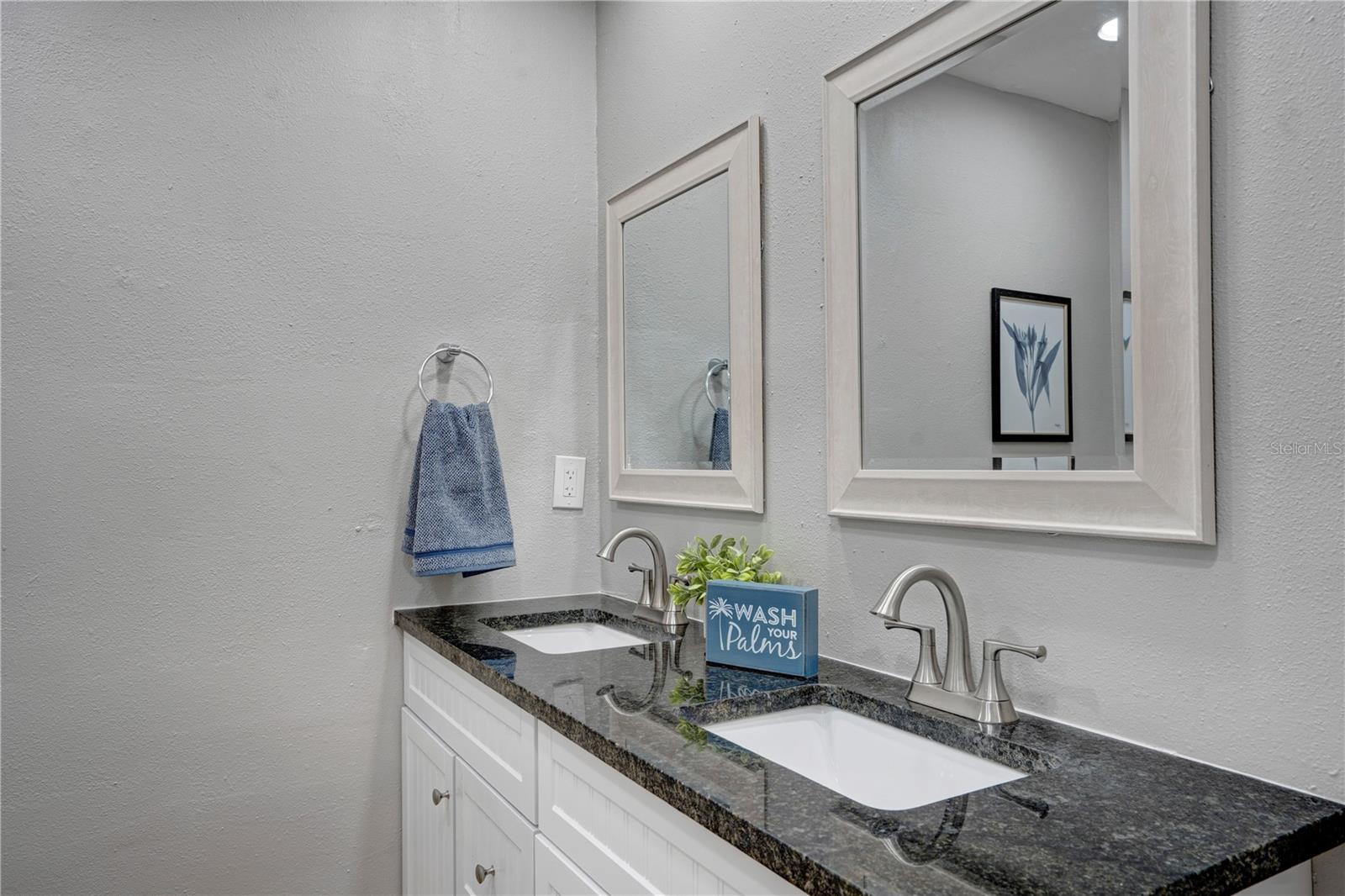 4705 HOLLINGSWORTH AVE, SARASOTA, FL, 34233