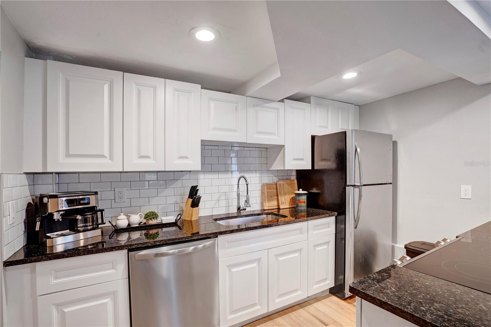 4705 HOLLINGSWORTH AVE, SARASOTA, FL, 34233