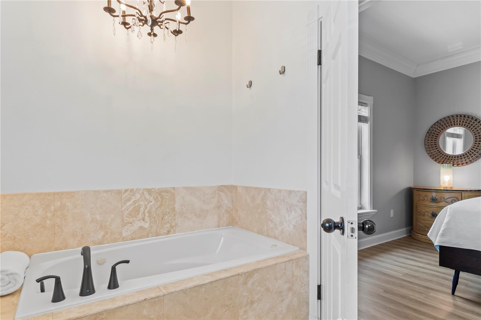 4002 6TH AVE, HOLMES BEACH, FL, 34217