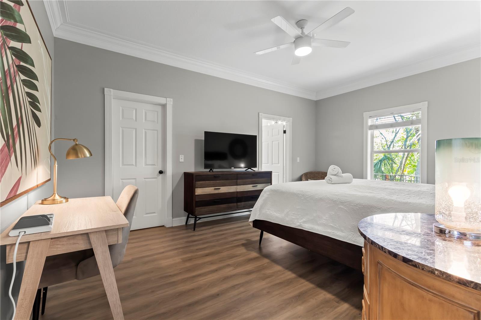 4002 6TH AVE, HOLMES BEACH, FL, 34217