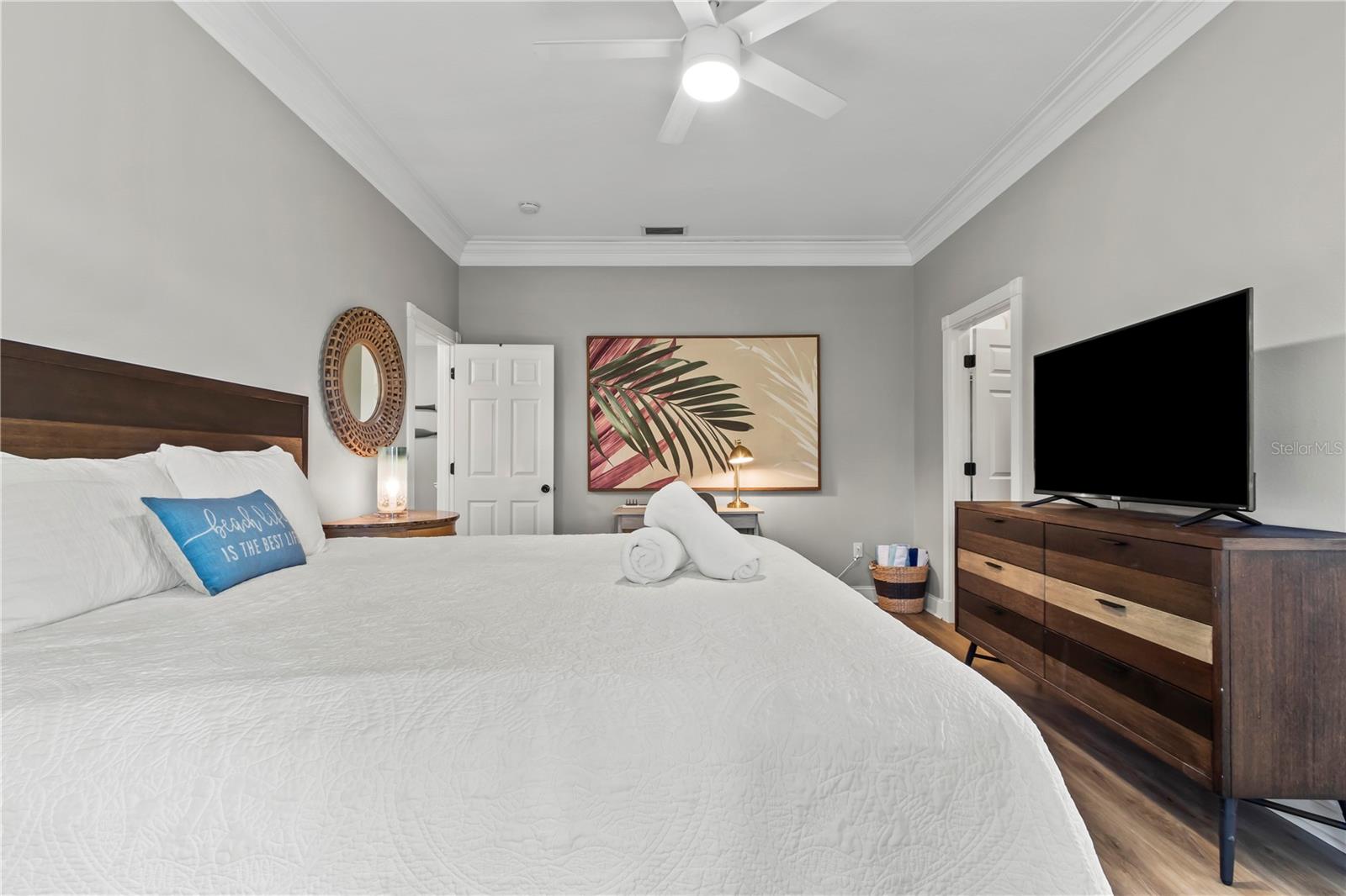 4002 6TH AVE, HOLMES BEACH, FL, 34217
