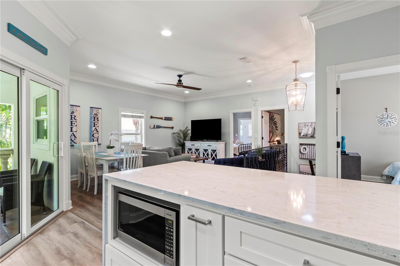 4002 6TH AVE, HOLMES BEACH, FL, 34217