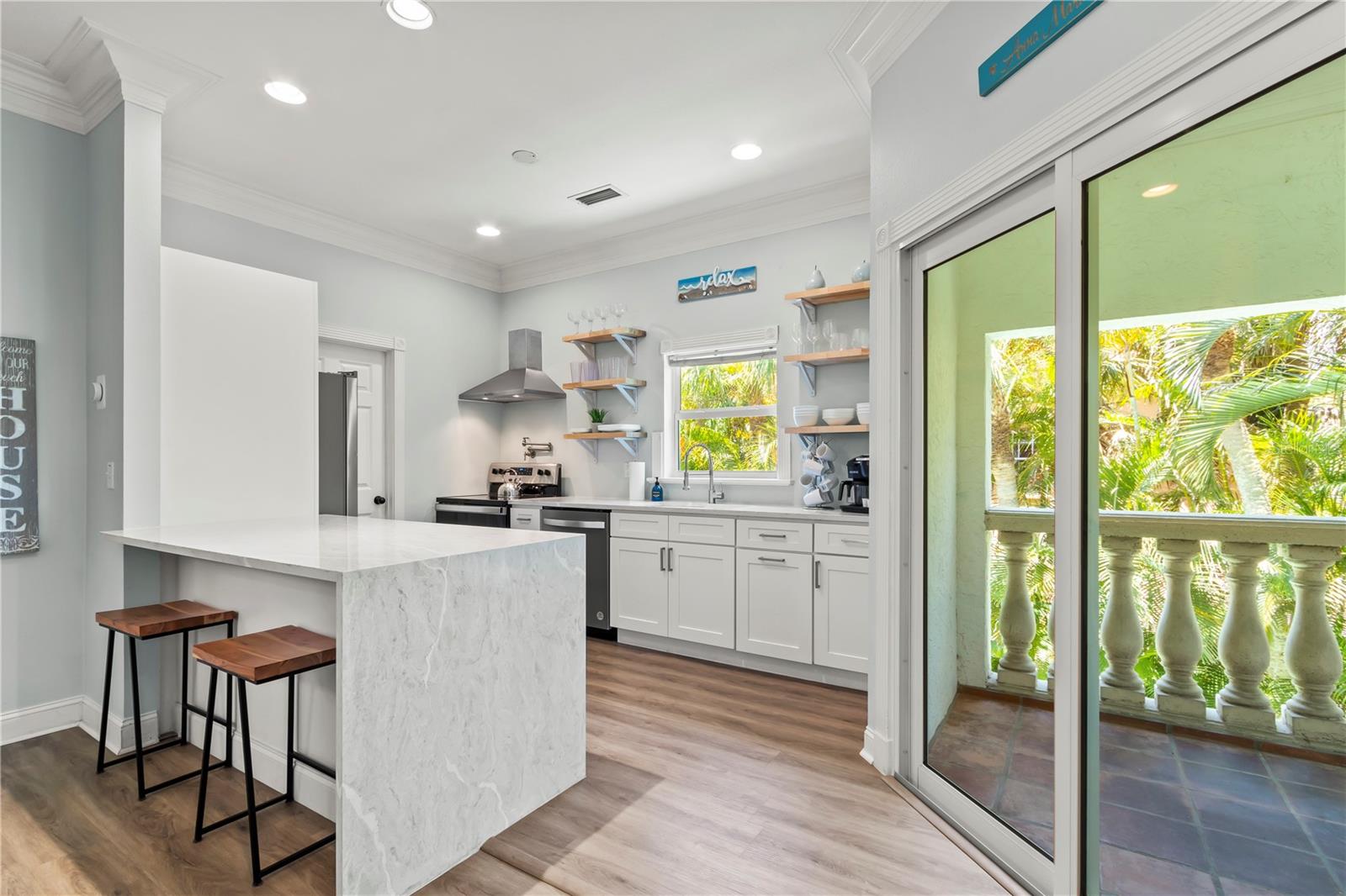 4002 6TH AVE, HOLMES BEACH, FL, 34217