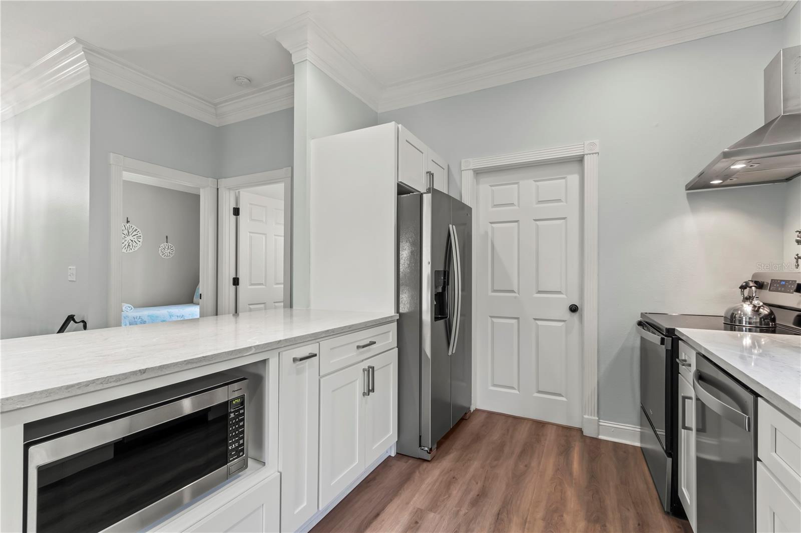 4002 6TH AVE, HOLMES BEACH, FL, 34217