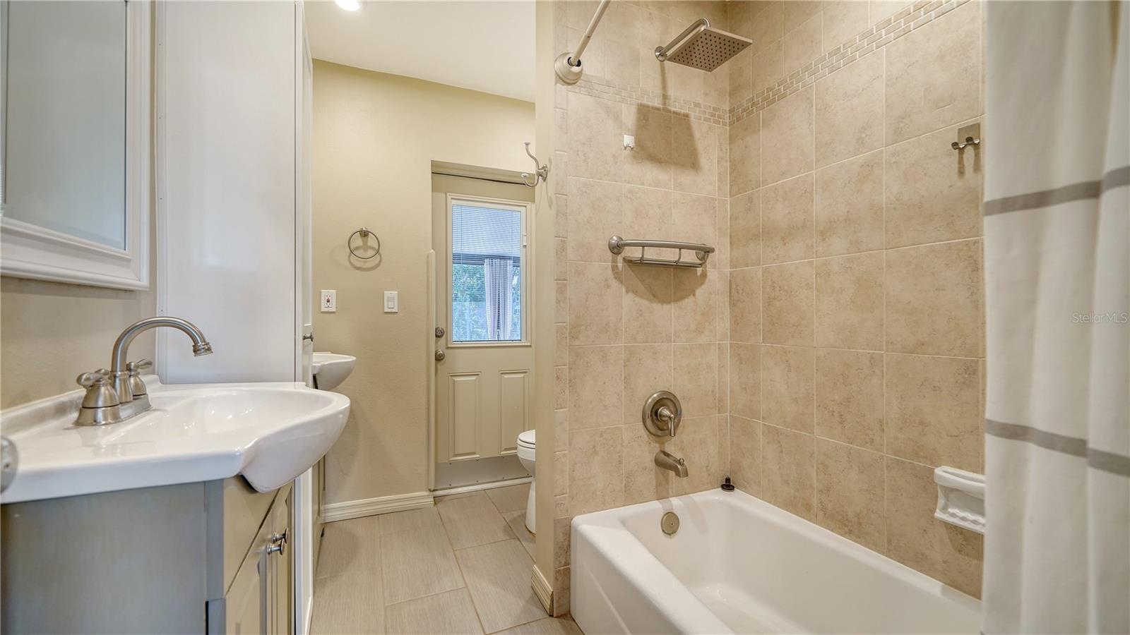 2818 INDIANWOOD WAY, SARASOTA, FL, 34232