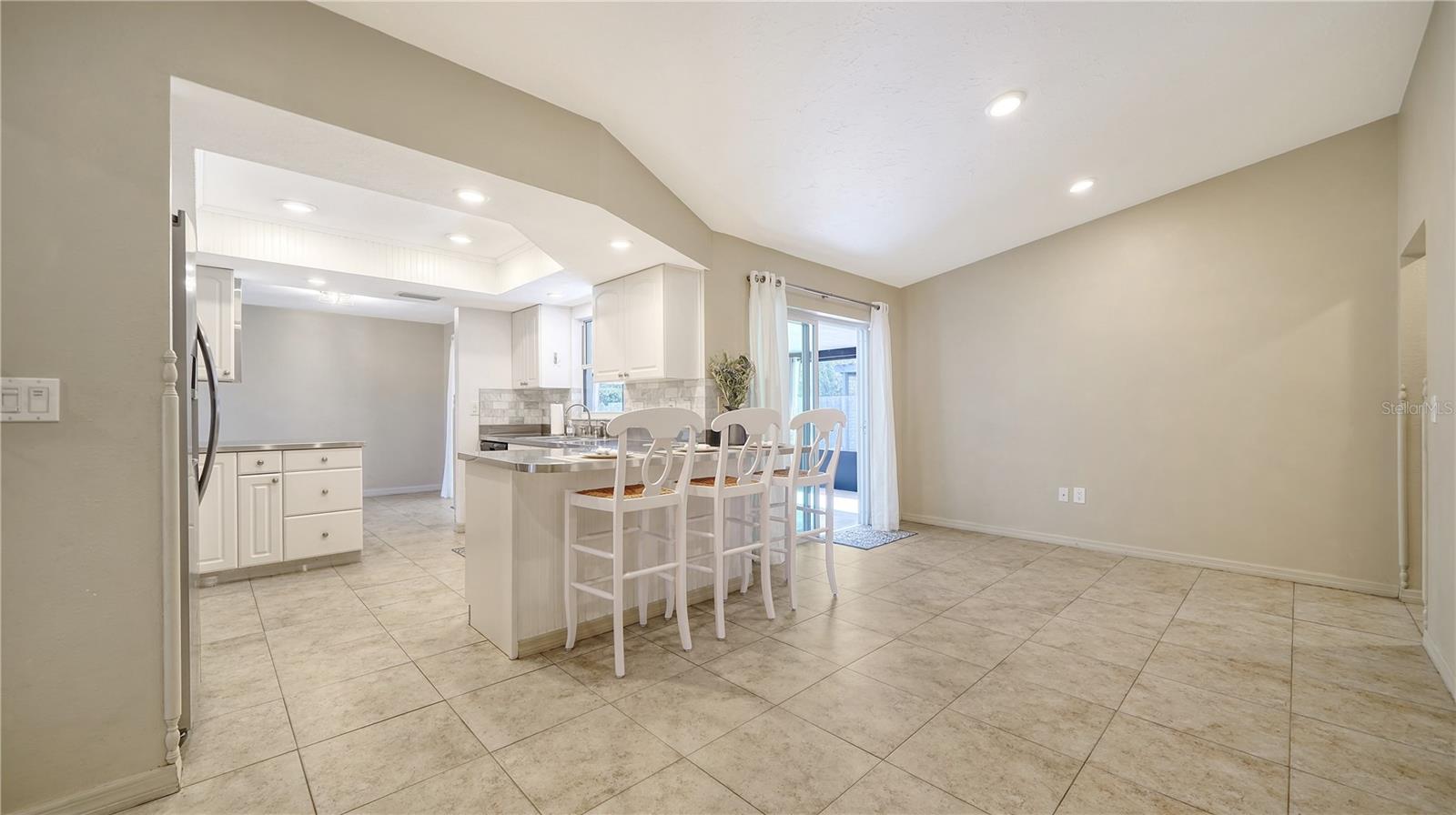 2818 INDIANWOOD WAY, SARASOTA, FL, 34232