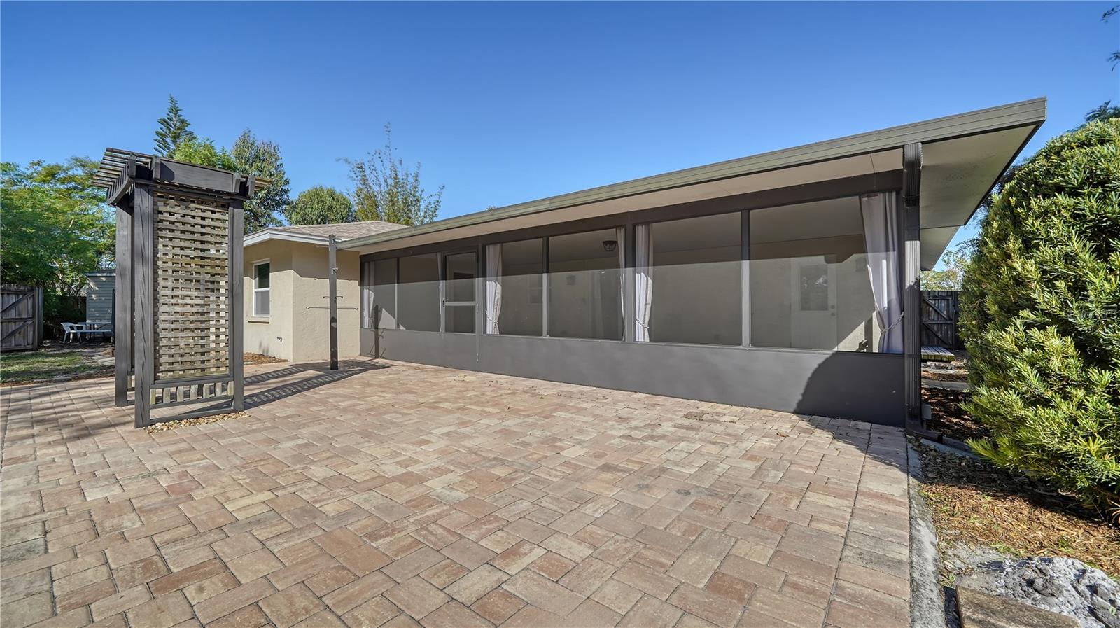 2818 INDIANWOOD WAY, SARASOTA, FL, 34232