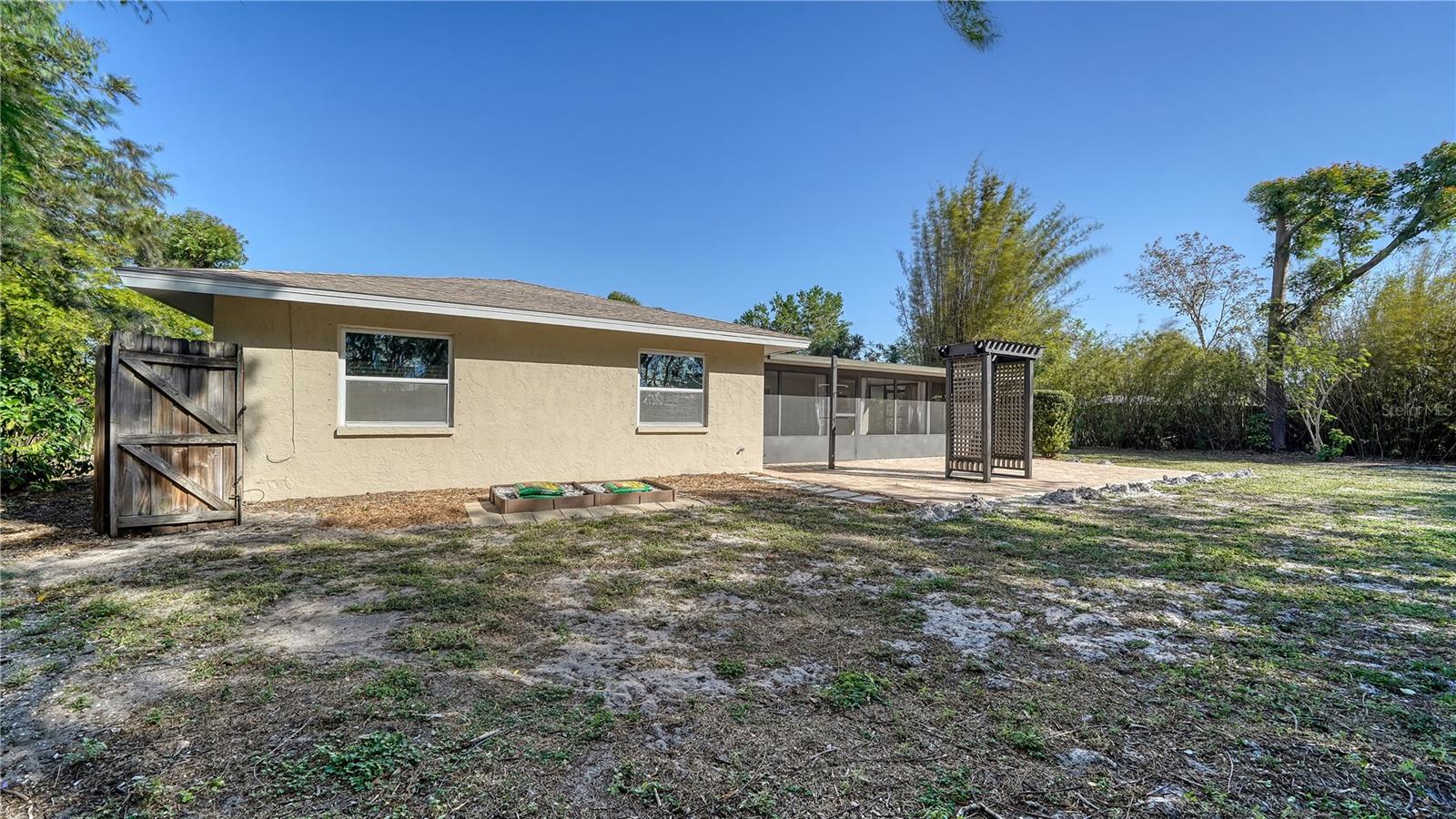 2818 INDIANWOOD WAY, SARASOTA, FL, 34232