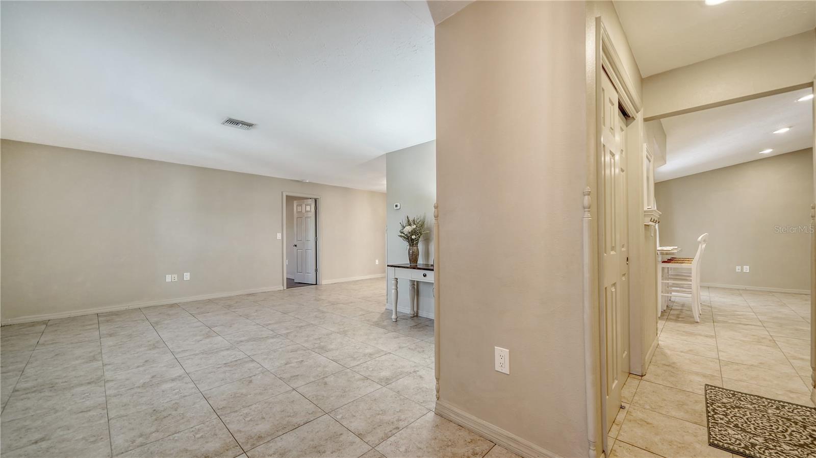 2818 INDIANWOOD WAY, SARASOTA, FL, 34232