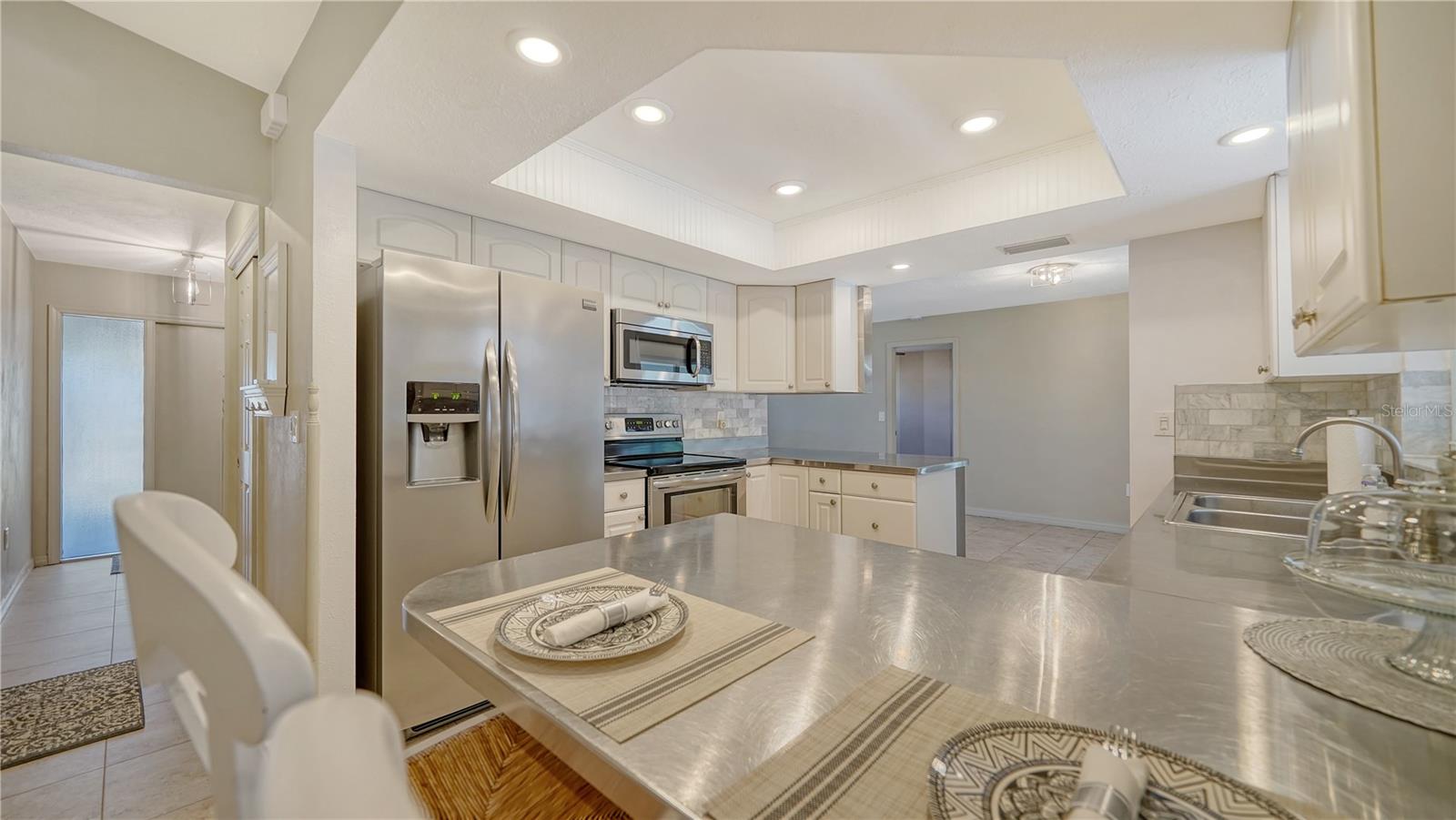 2818 INDIANWOOD WAY, SARASOTA, FL, 34232
