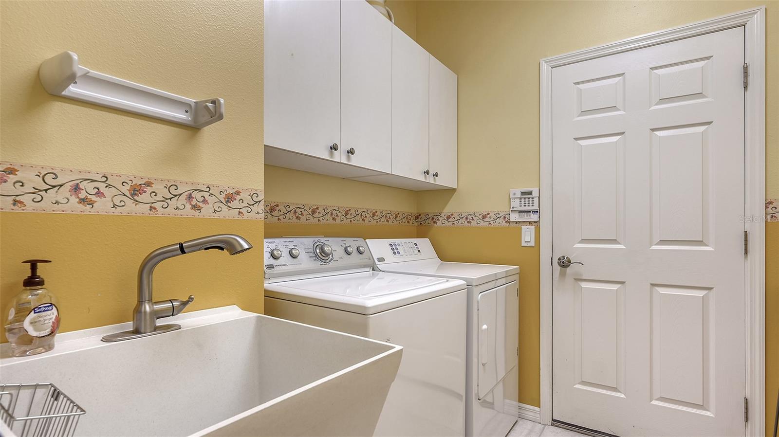 5518 EASTWIND DR, SARASOTA, FL, 34233