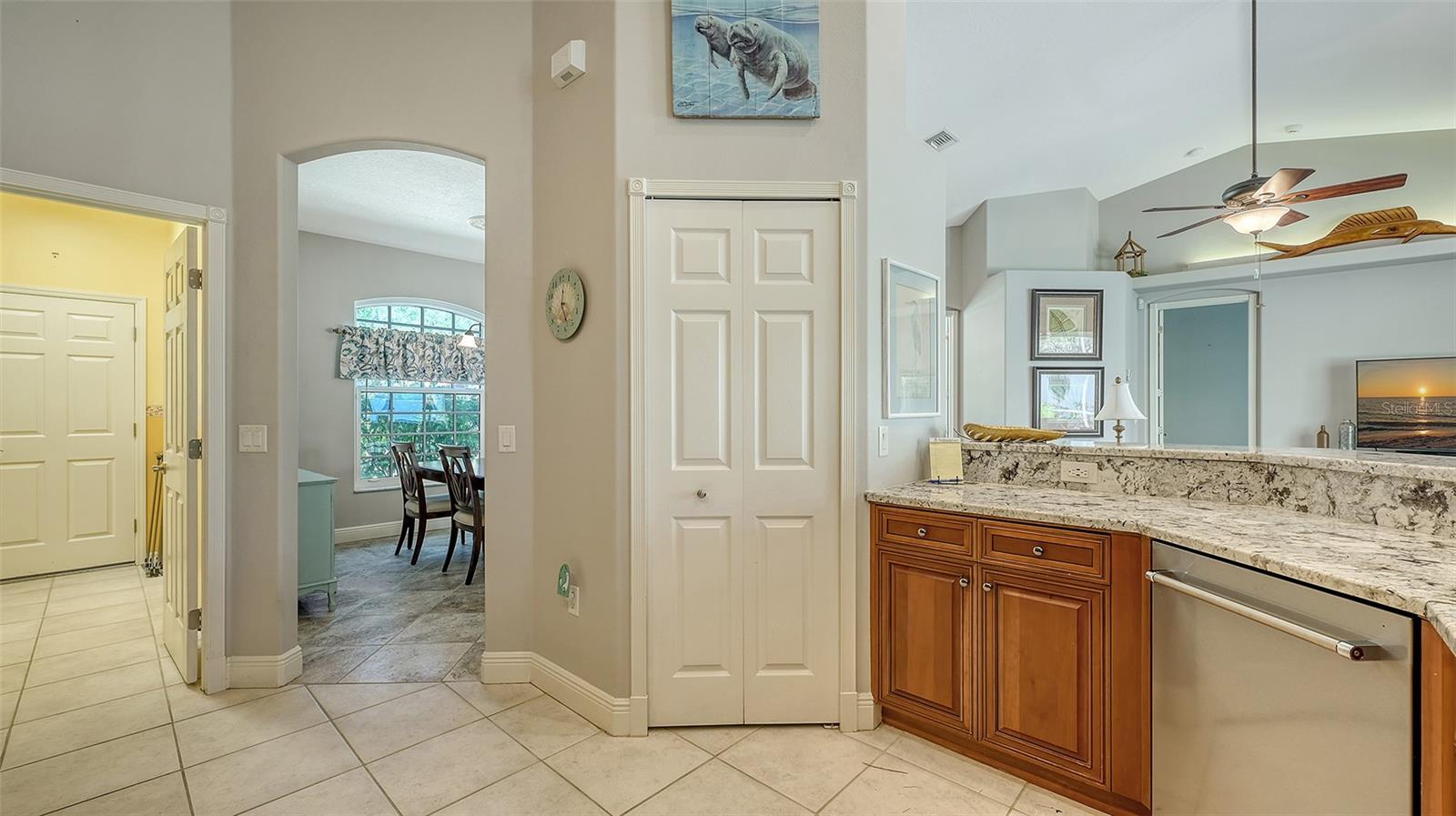 5518 EASTWIND DR, SARASOTA, FL, 34233