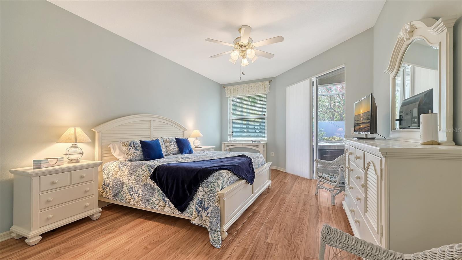 5518 EASTWIND DR, SARASOTA, FL, 34233
