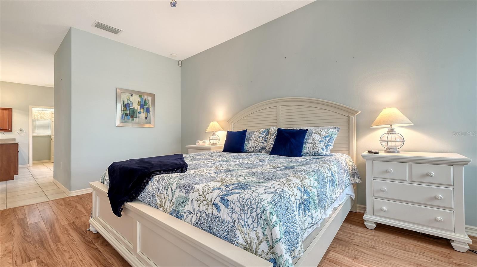 5518 EASTWIND DR, SARASOTA, FL, 34233