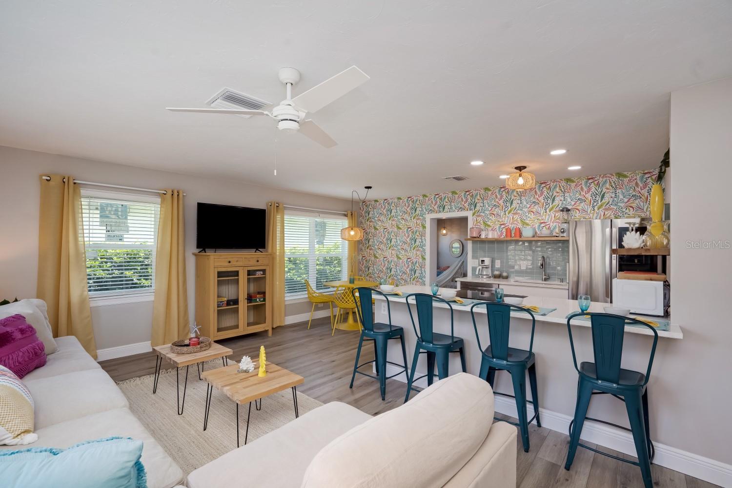 617 26TH ST W, BRADENTON, FL, 34205