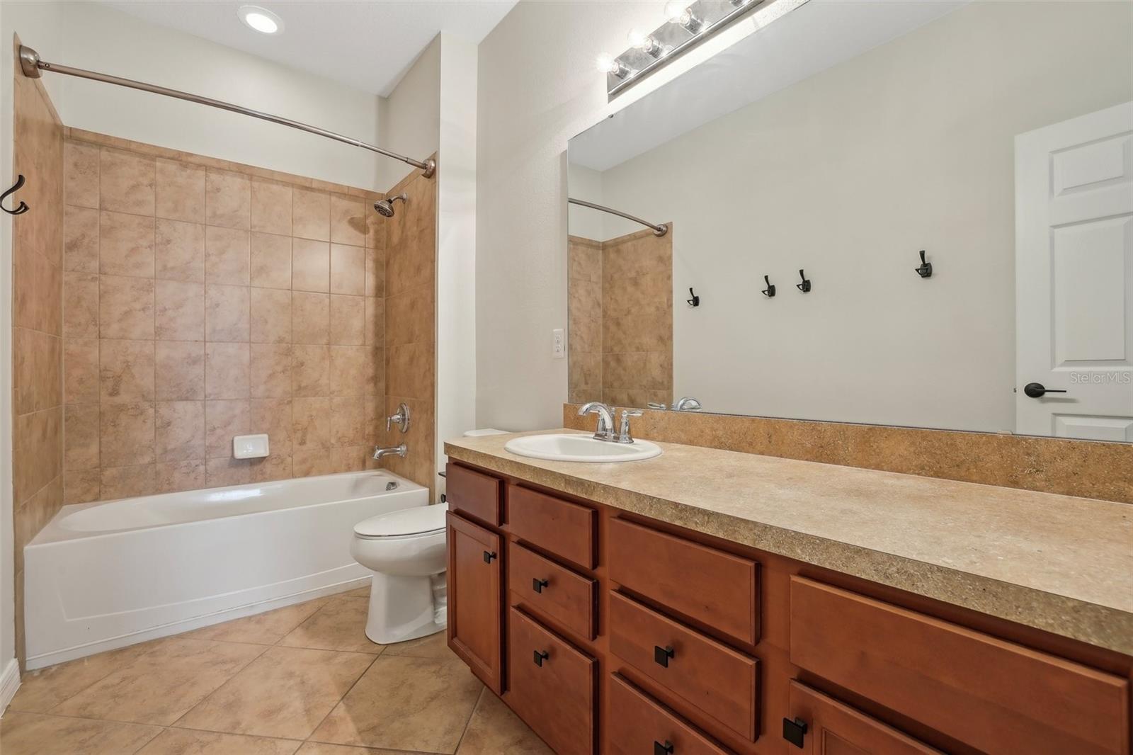 1762 REGAL RIVER CIR, OCOEE, FL, 34761