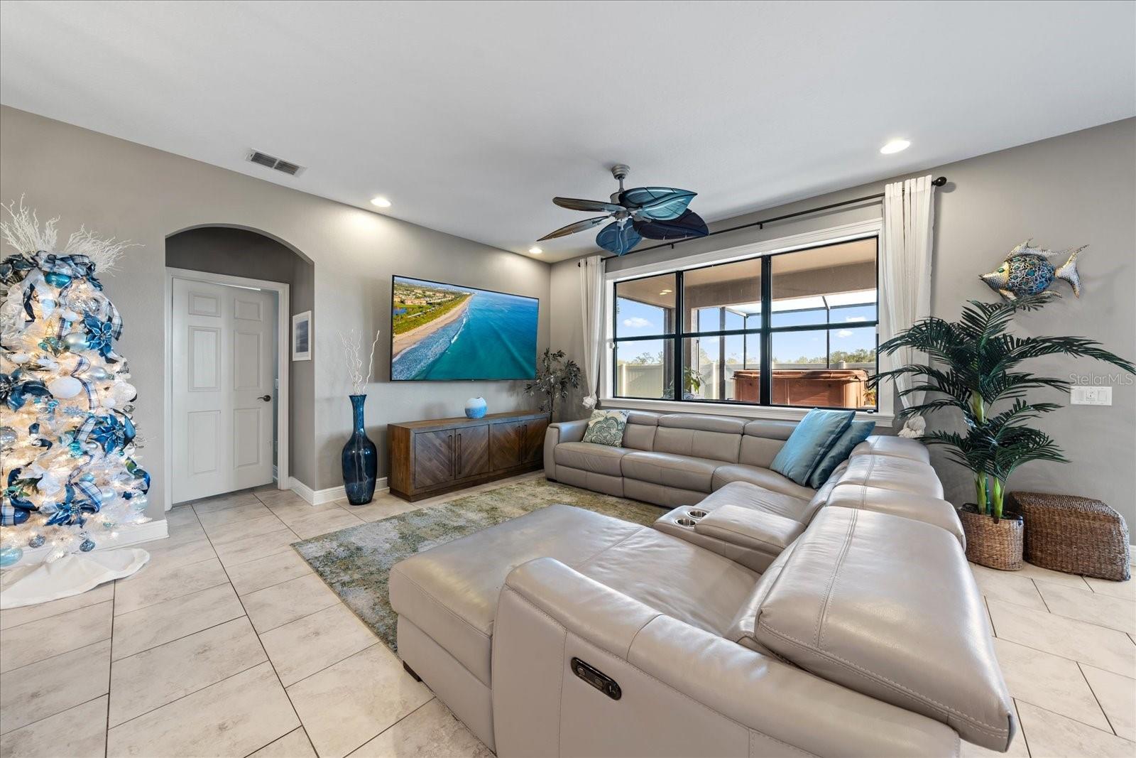 13325 SUNSET SHORE CIR, RIVERVIEW, FL, 33579