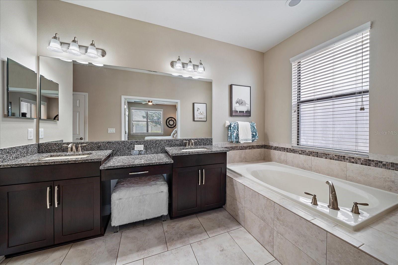 13325 SUNSET SHORE CIR, RIVERVIEW, FL, 33579