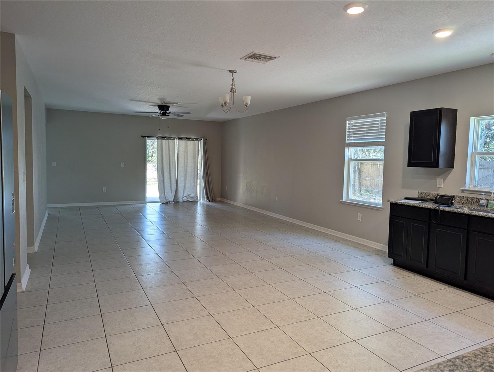 10240 MEADOW WREN AVE, WEEKI WACHEE, FL, 34613