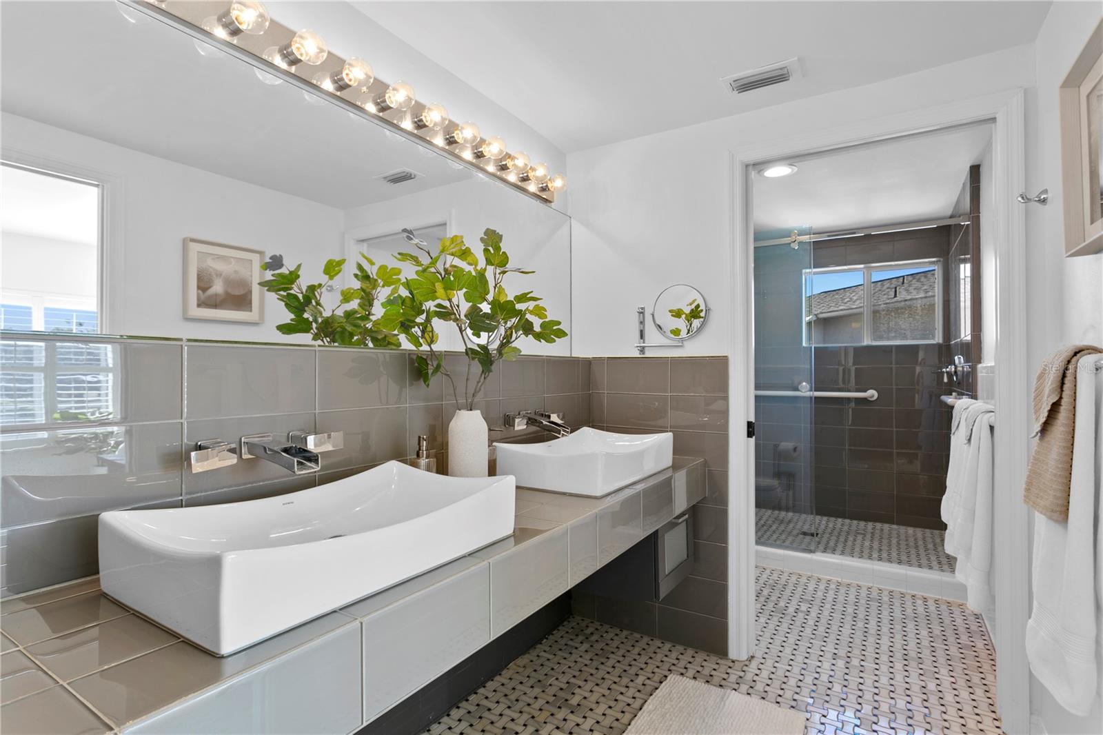 2904 N SHOREVIEW PL, TAMPA, FL, 33602
