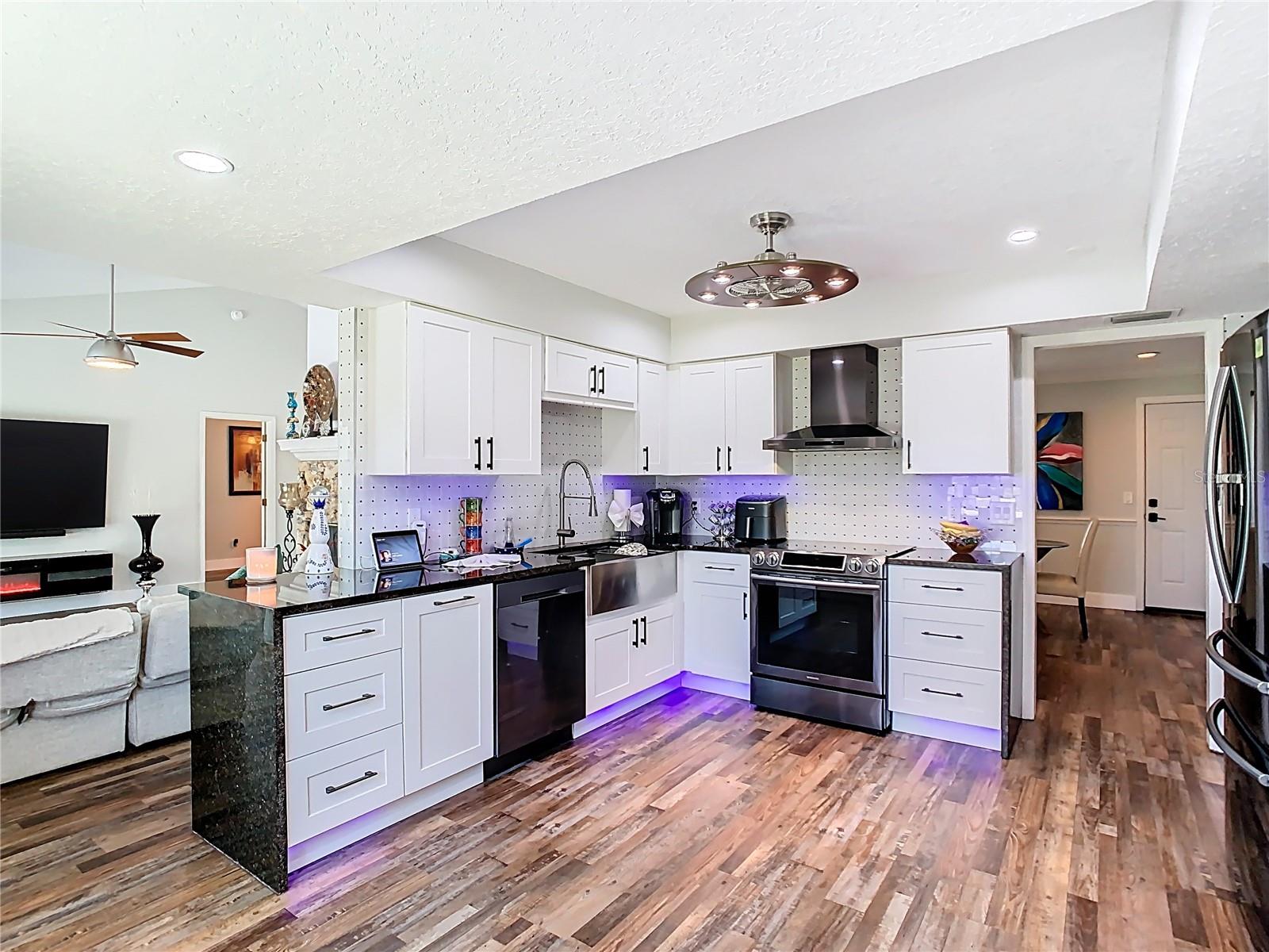 9012 NOTCHWOOD CT, ORLANDO, FL, 32825