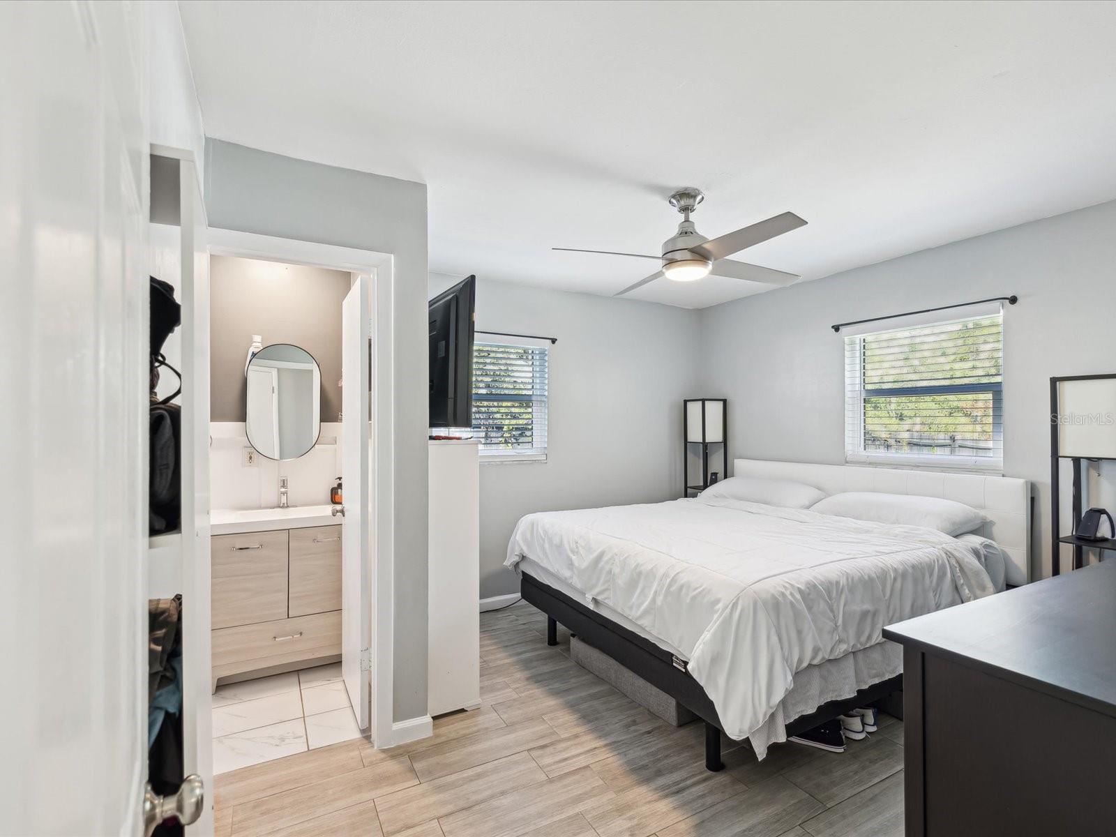 6508 S WEST SHORE CIR, TAMPA, FL, 33616