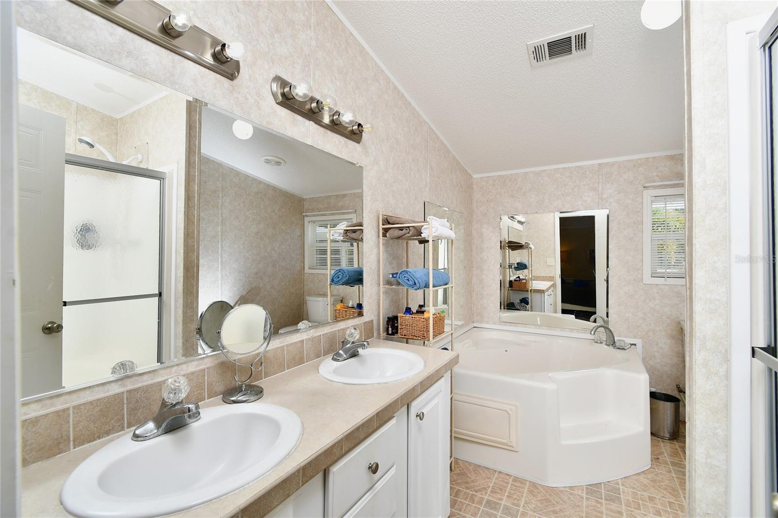 27399 RIDGE RD, PUNTA GORDA, FL, 33982